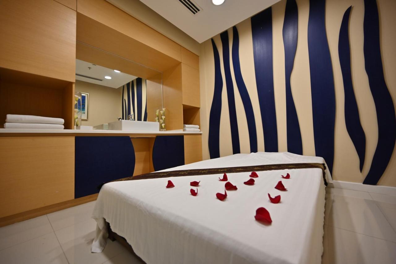Отель Harbour 4*